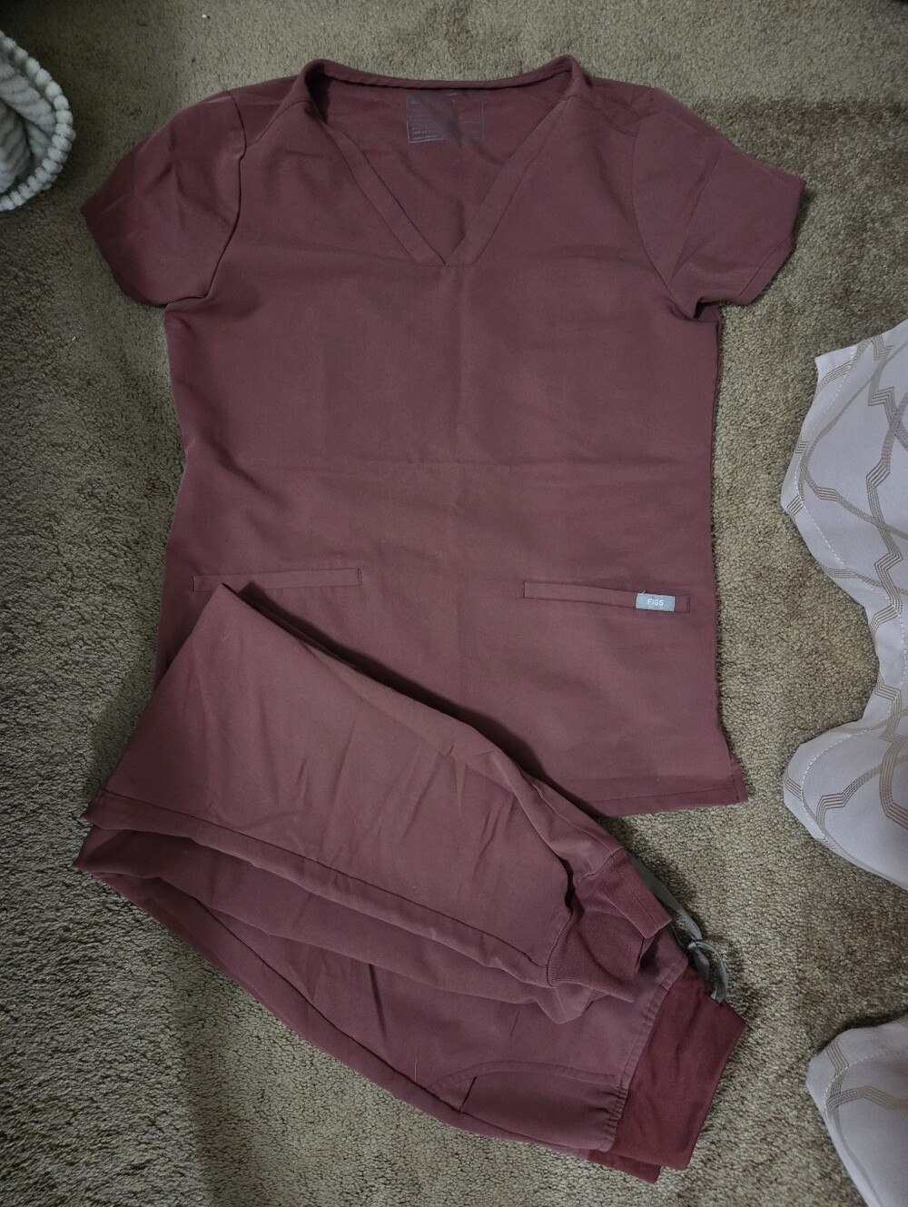 Maroon Figs Jogger Scrub Set